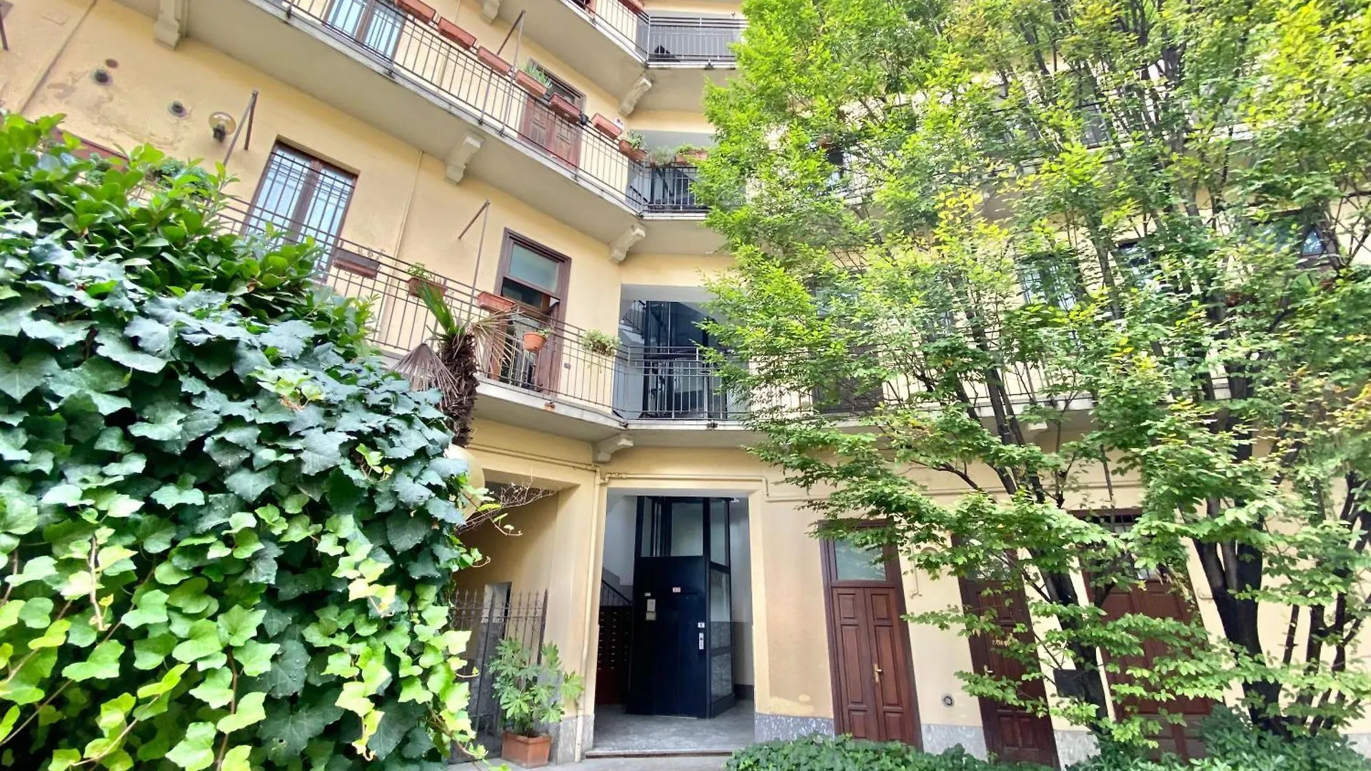 Grazioso Appartamento In Coorte Milan