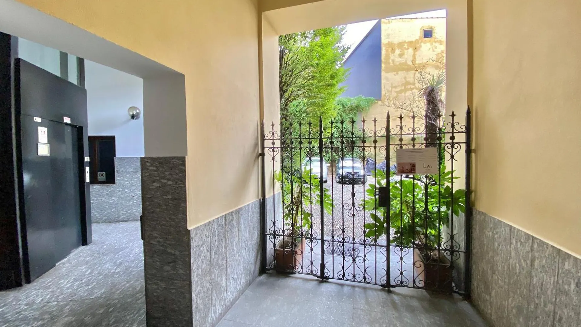 Apartment Grazioso Appartamento In Coorte Milan